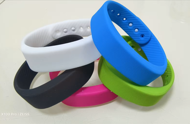 Bracelet montre intelligent numérique - Réveillez-vous en douceur et en silence